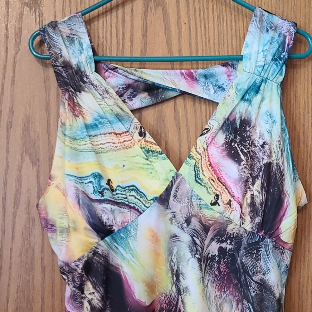 Dress - Picture 2 of 4